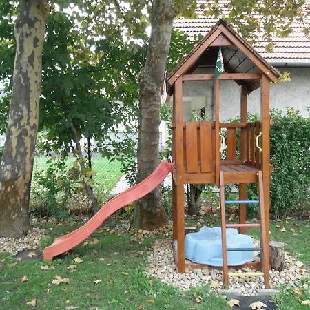 Holiday home Csokonai
