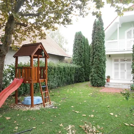 Holiday home Csokonai